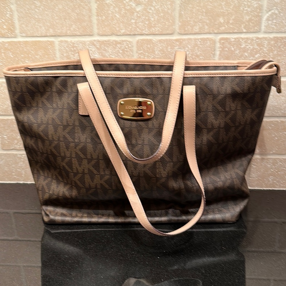 Michael Kors tote